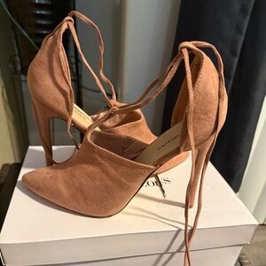 Mauve ankle strap pump